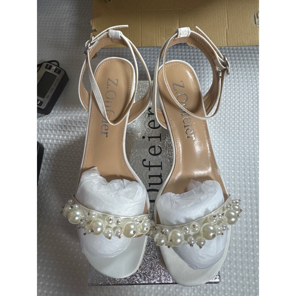 Z.Oufeier Block Heel Sandals Womens 8.5 White Satin Pearl A1086 NIB
